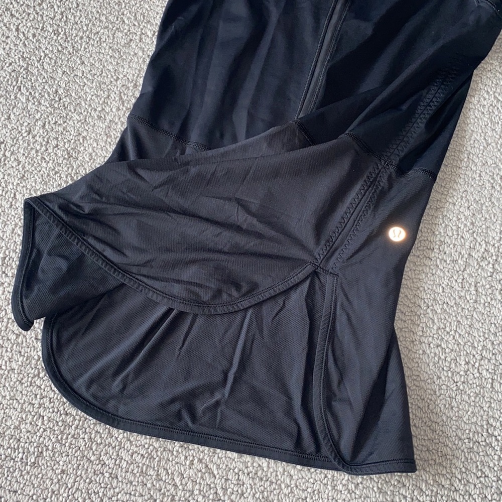 LULULEMON BLACK TANK TOP🤍 - Picture 8 of 10